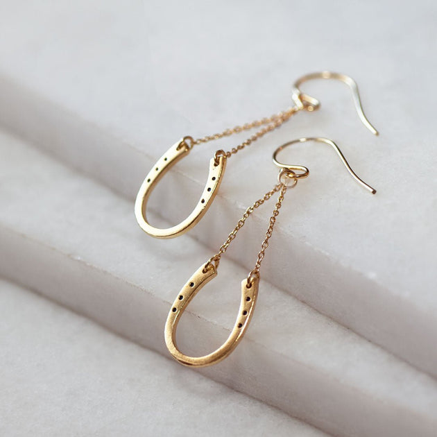 Classique Horseshoe Earring Gold UrbanEquestrian