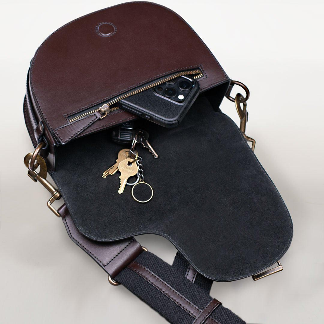 Signature Saddle Bag – Luxury Equestrian Gift from Saddle to