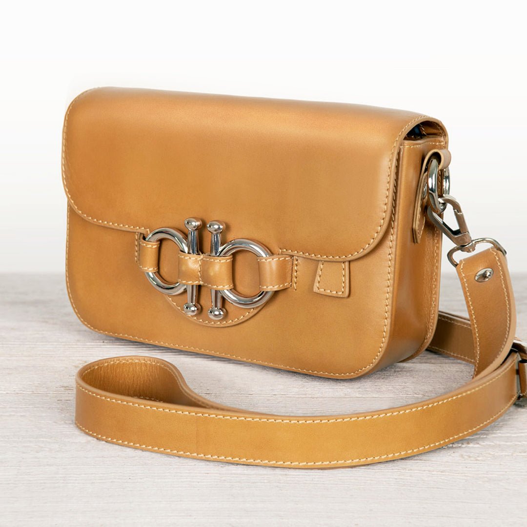 Lana Horse Bit Leather Purse – Luxury Equestrian Gift for Her –  Urban-Equestrian