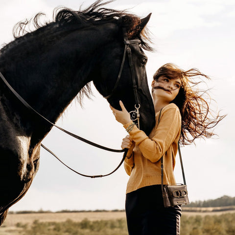 Ava - Double Stirrup Crossbody Cognac - www.urban-equestrian.com