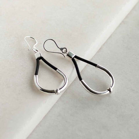 Calista Earrings - BlackLeather - www.urban-equestrian.com