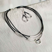 Calista Earrings - BlackLeather - www.urban-equestrian.com