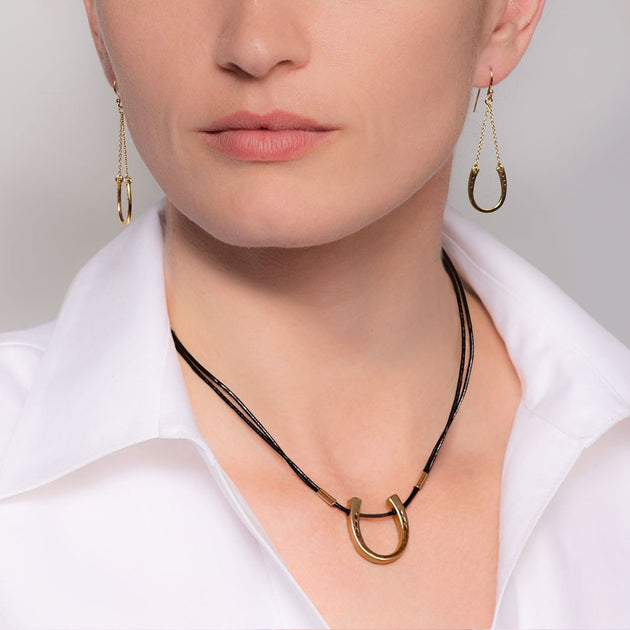 Classique Horseshoe Earring Gold UrbanEquestrian