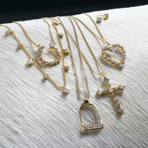 Keepsake Moonstone Heart - Gold - www.urban-equestrian.com