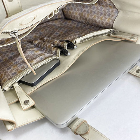 Mirada Cowhide Tote Bag - Ivory - www.urban-equestrian.com