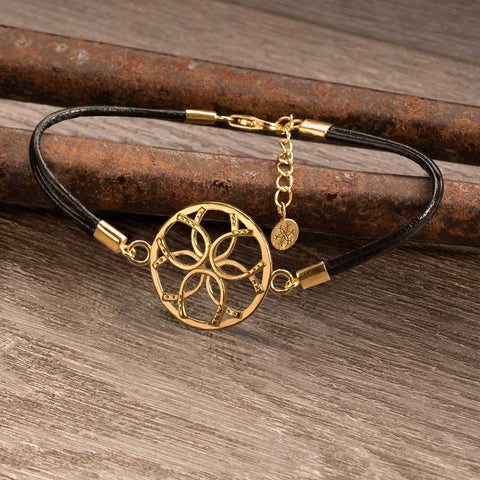 Signature Medallion Leather Bracelet- Gold/Black - www.urban-equestrian.com